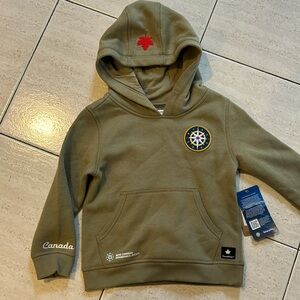 NWT Canada Geographical Society hoodie size 4T